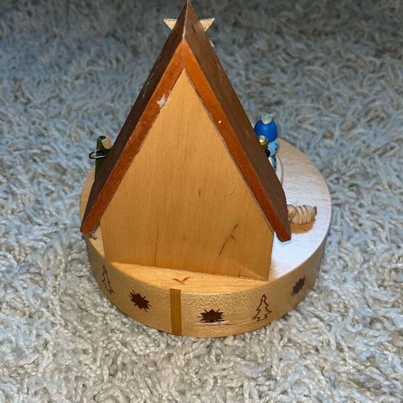 ERZGEBIRGE CHRISTMAS NATIVITY German Music Box European Plays Silent Night - Picture 5 of 16